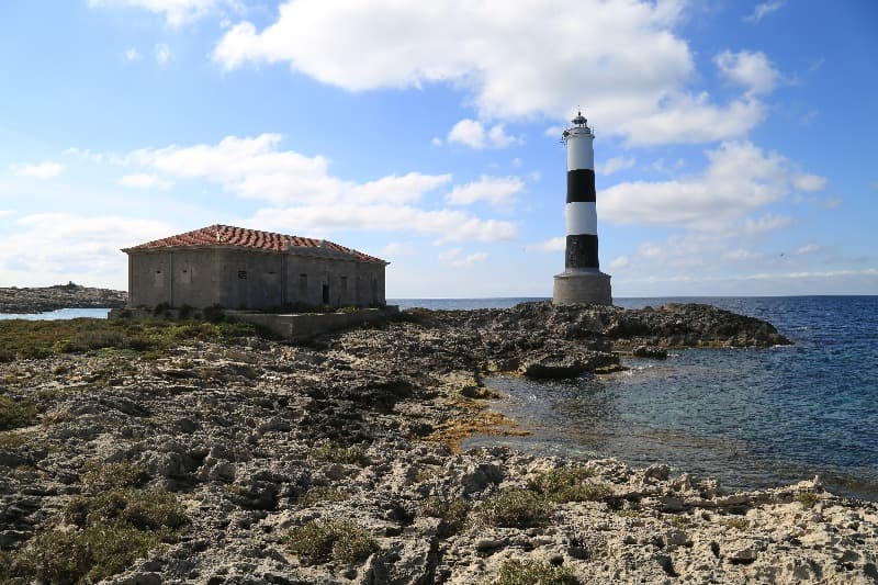 Faro den Pou – Isla de los puercos